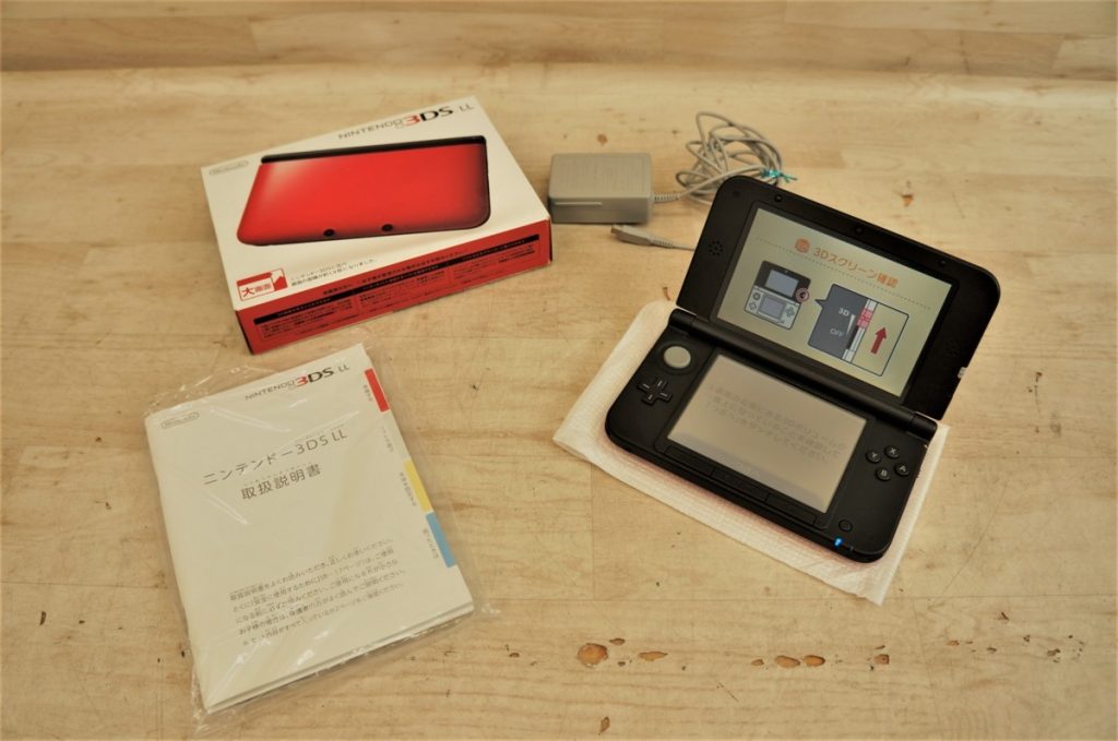 NINTENDO 3DS LL 本体 任天堂 ニンテンドー 赤黒 RED BLACKのお買取を