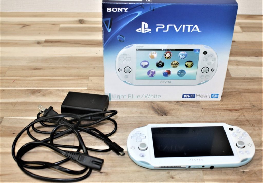 SONY PlayStation Vita PSH-2000 ライトブルー 元箱付 通電確認済のお