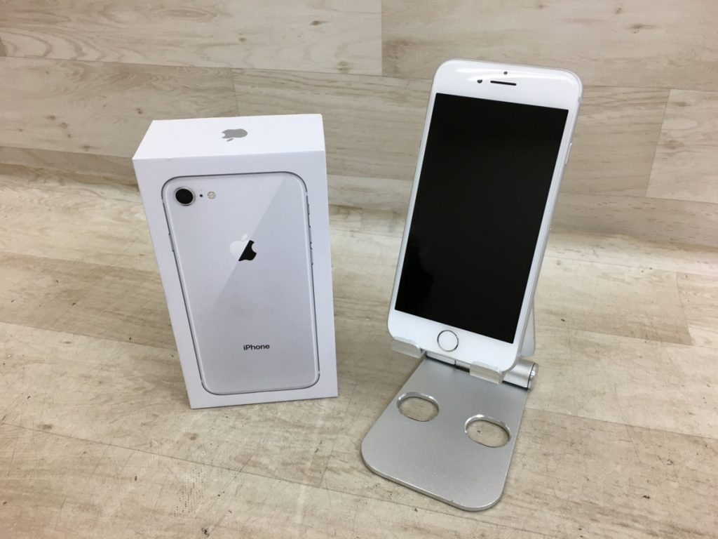 iPhone 8 64G シルバー docomo ネットワーク判定〇 A1906 MQ792J/A Silver ドコモ アイフォン 初期化