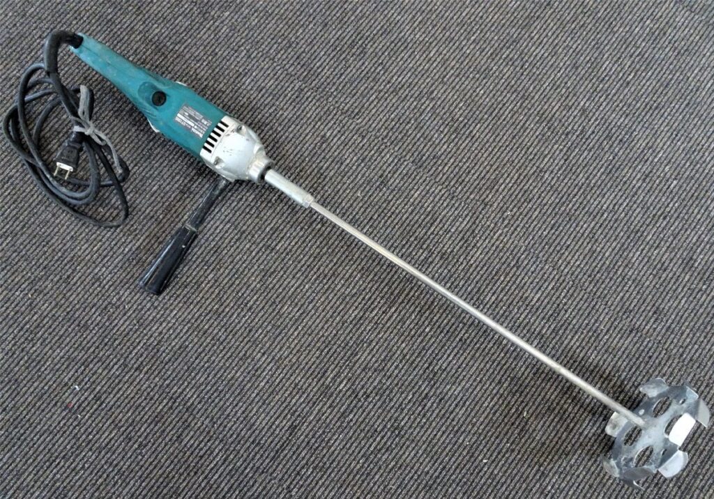 マキタ makita UT1305 攪拌機 カクハン機 電動工具のお買取をさせて