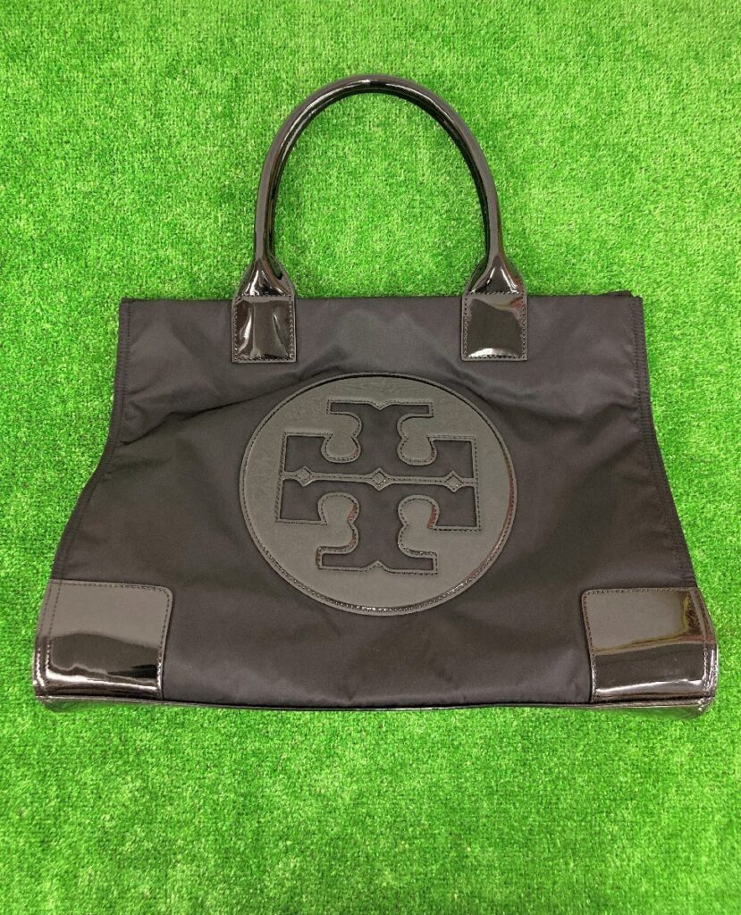 プレゼント TORY BURCH トリーバーチ パテントレザー トートバッグ