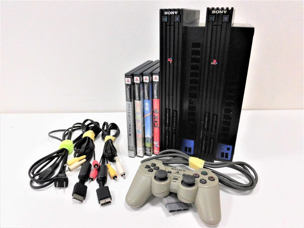 まとめ売り PS2 2台 SCPH-18000 SCPH-50000 コントローラー ソフト 塊