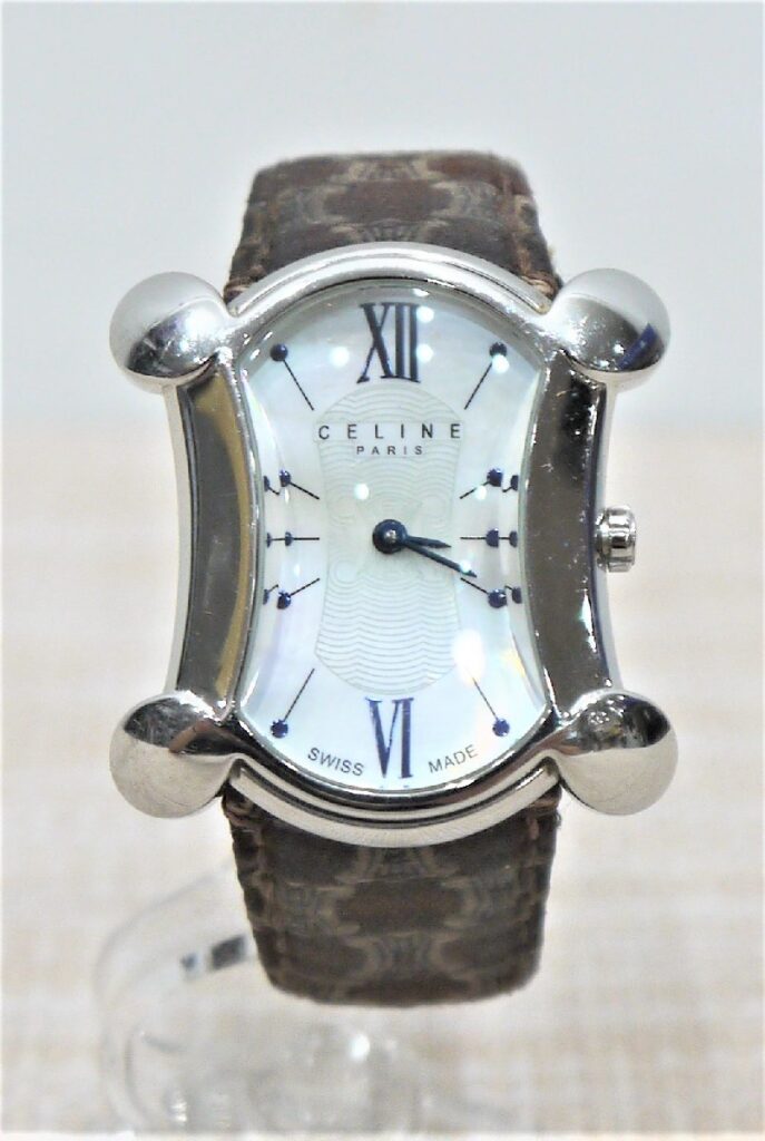 CELINE セリーヌ 腕時計 レディース マカダム 30M/100FT ホワイト文字