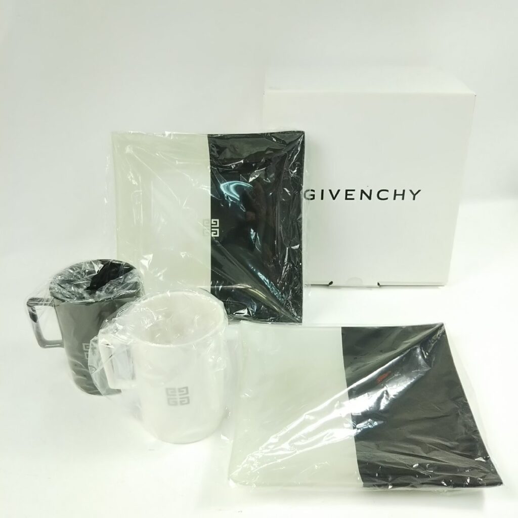 GIVENCHY　モーニングペアセット　マグ