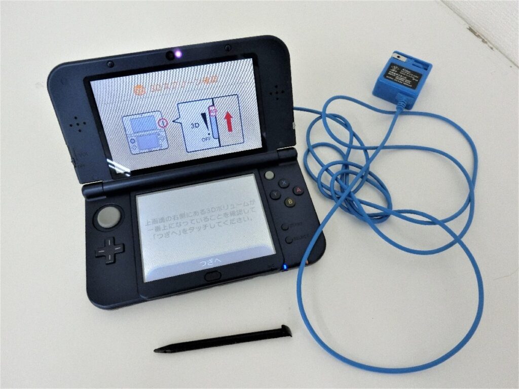 任天堂/Nintendo New ニンテンドー 3DS LL RED-001 初期化済のお