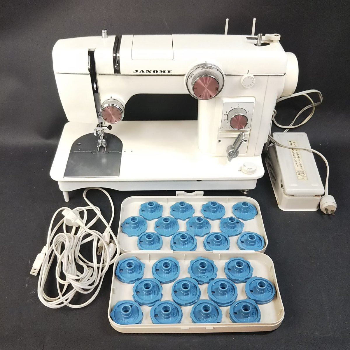 JANOME ジャノメ 802 ミシン 足踏み付き JANOME ジャノメ 802 ミシン 足踏み付き