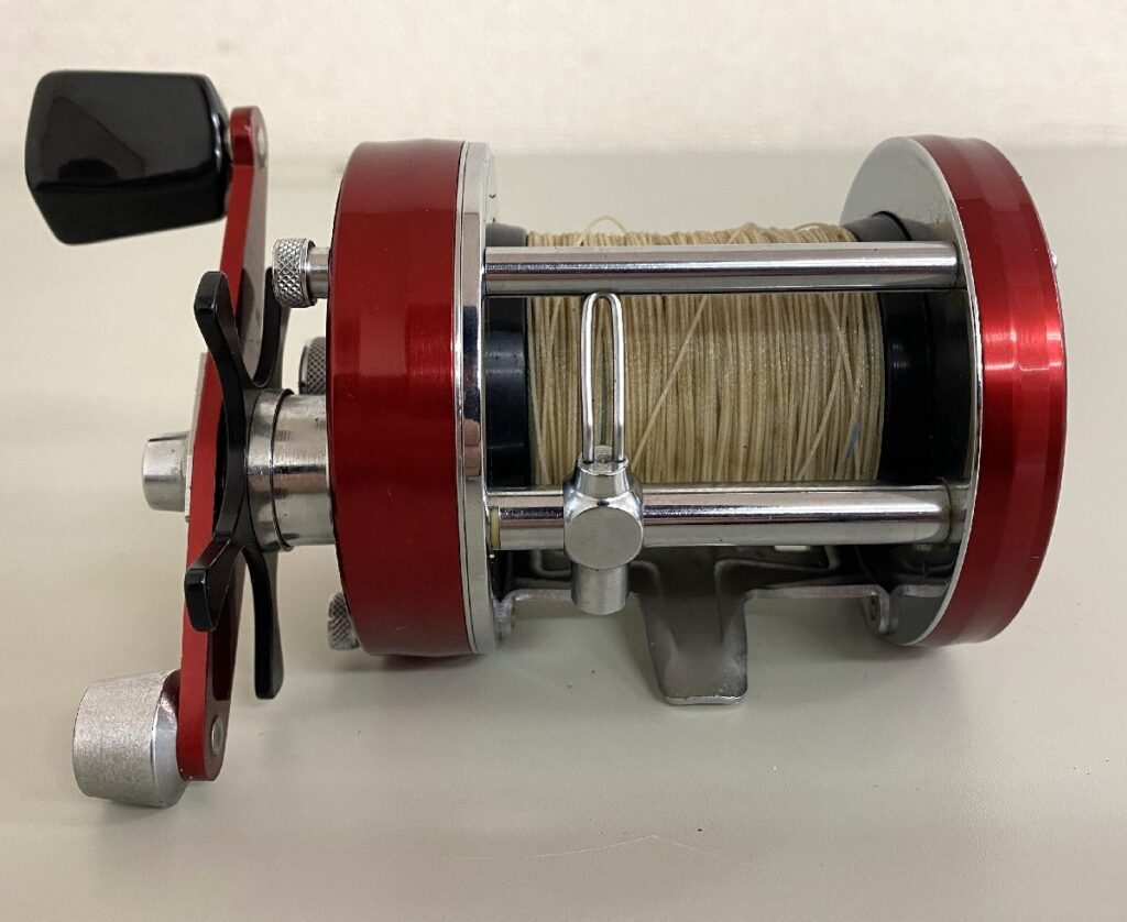 ビンテージ ベイトリール ABU Ambassador 7000 RED 良好 無い 売買され 
