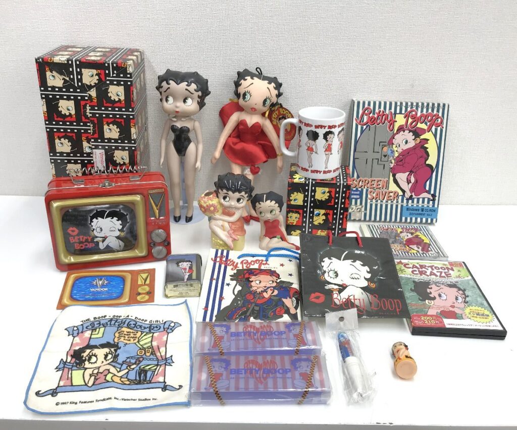BETTY BOOP ベティブープ ベティちゃん グッズ 16点 まとめ スタンド付き 人形 マグカップ 元箱付