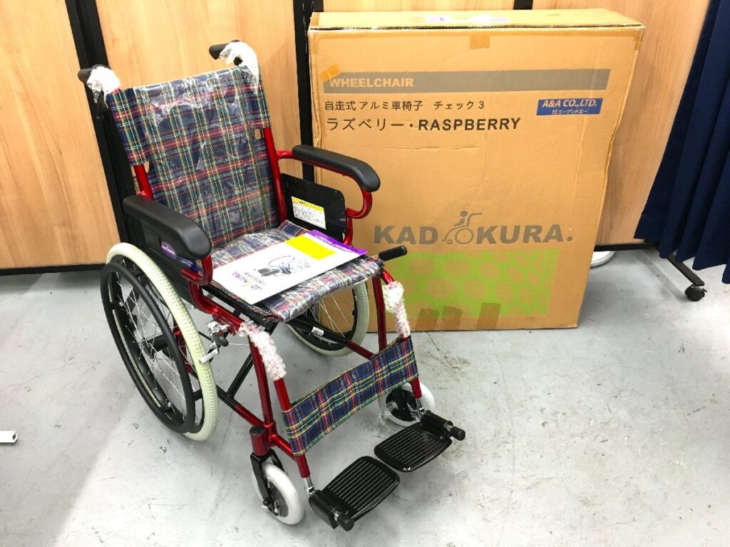 KADOKURA カドクラ ラズベリー 自走式 車イス 車椅子 自走用 折り畳み アルミ車椅子