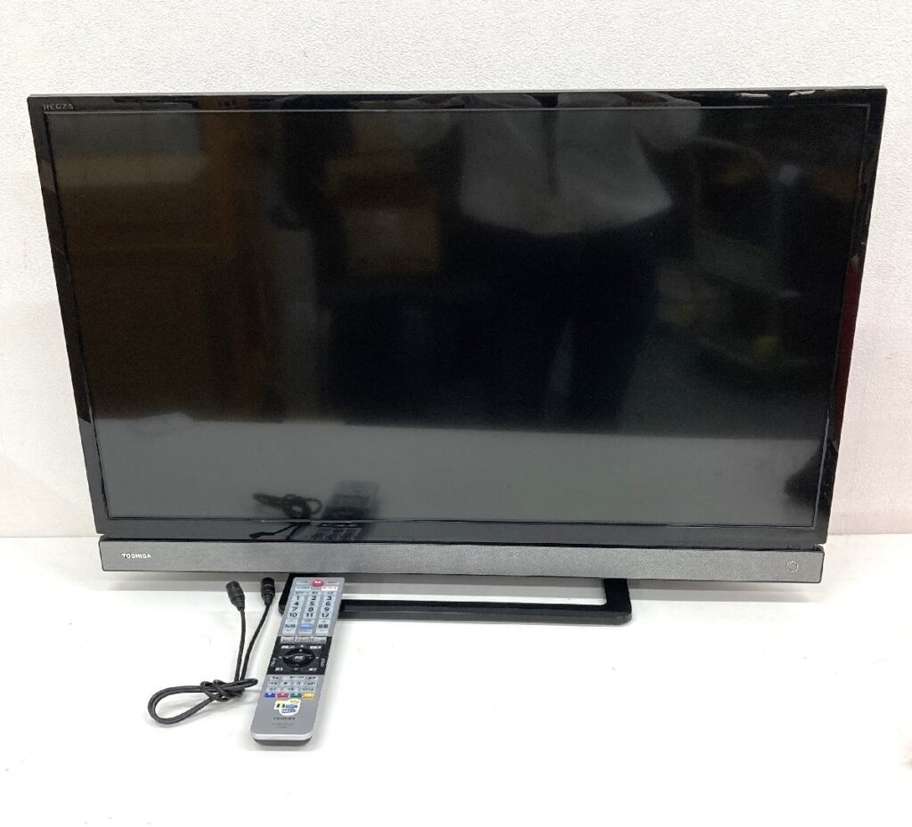 TOSHIBA 東芝 液晶カラーテレビ 32V30 32インチ 2017年製 テレビ TV 生活家電 通電確認済み
