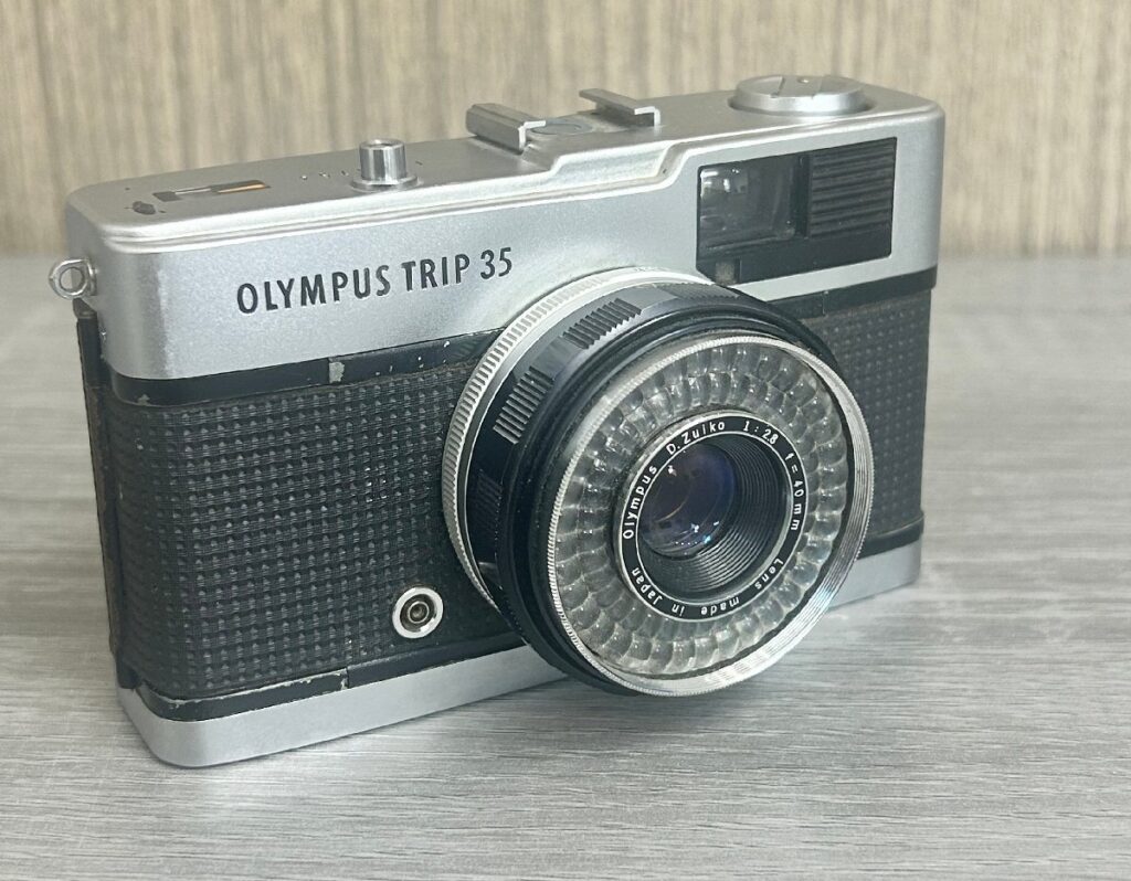 オリンパス OLYMPUS TRIP 35 コンパクトフィルムカメラ レンズ 1:2.8 f=40mm