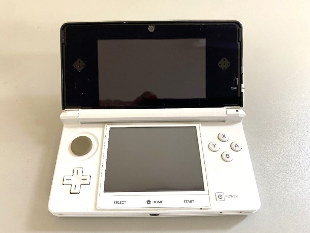 Nintendo 任天堂 ニンテンドー3DS CTR-001 アイスホワイト 本体 ゲーム機 SDカード付き