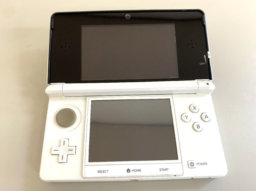 Nintendo 任天堂 ニンテンドー3DS CTR-001 アイスホワイト 本体 ゲーム機 初期化・動作確認済み