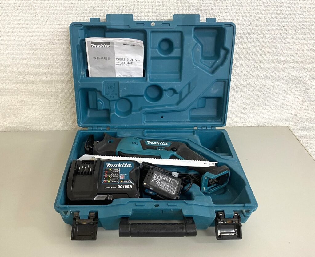 makita 充電式レシプロソー JR104D バッテリー・バッテリーチャージャー付き 電動工具 動作確認済み
