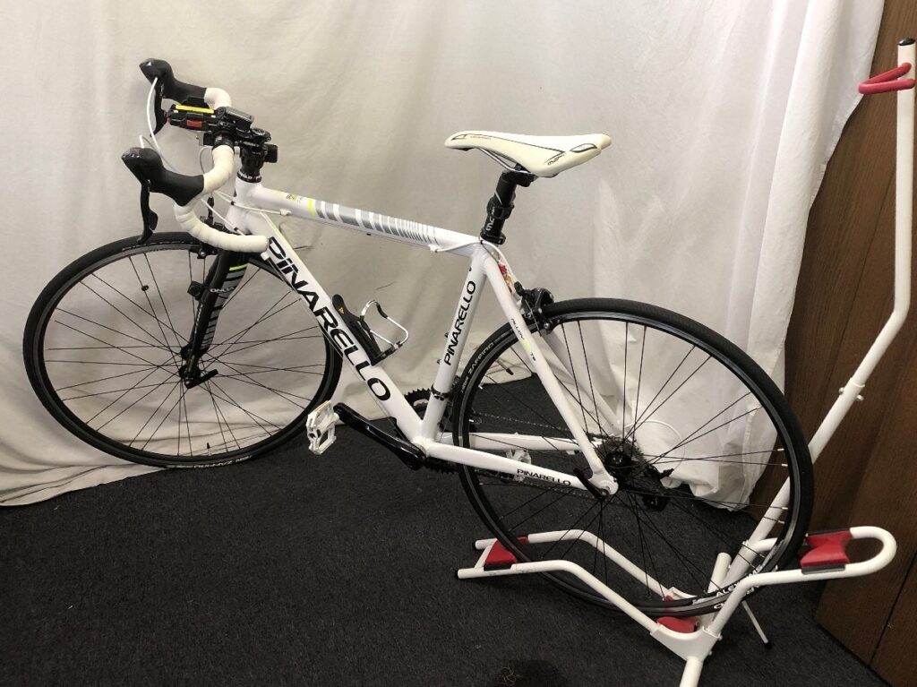 ALLOY6061T6 PINARELLO ピナレロ ロードバイク 防犯登録解除済み バイクスタンド付