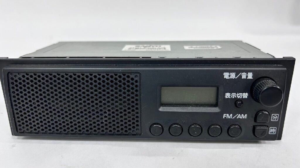 現状品 ジャンク品 SANYO サンヨー スピーカー内蔵ラジオ F-3865B 39101-68H20-000