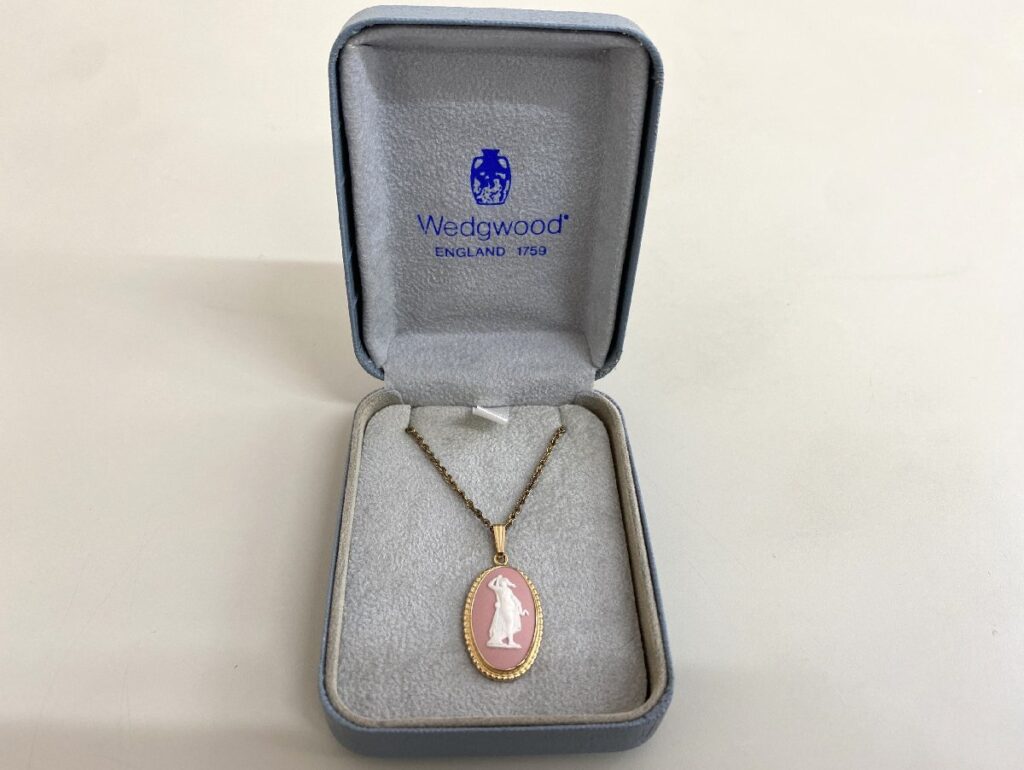 Wedgwood ウェッジウッド ジャスパー ペンダント ネックレス ピンク ケース付き レディース アクセサリー