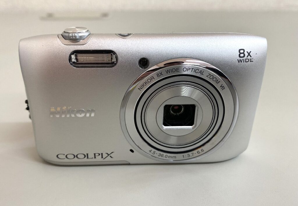 Nikon ニコン COOLPIX S3600 クールピクス シルバー デジタルカメラ デジカメ 外箱無し
