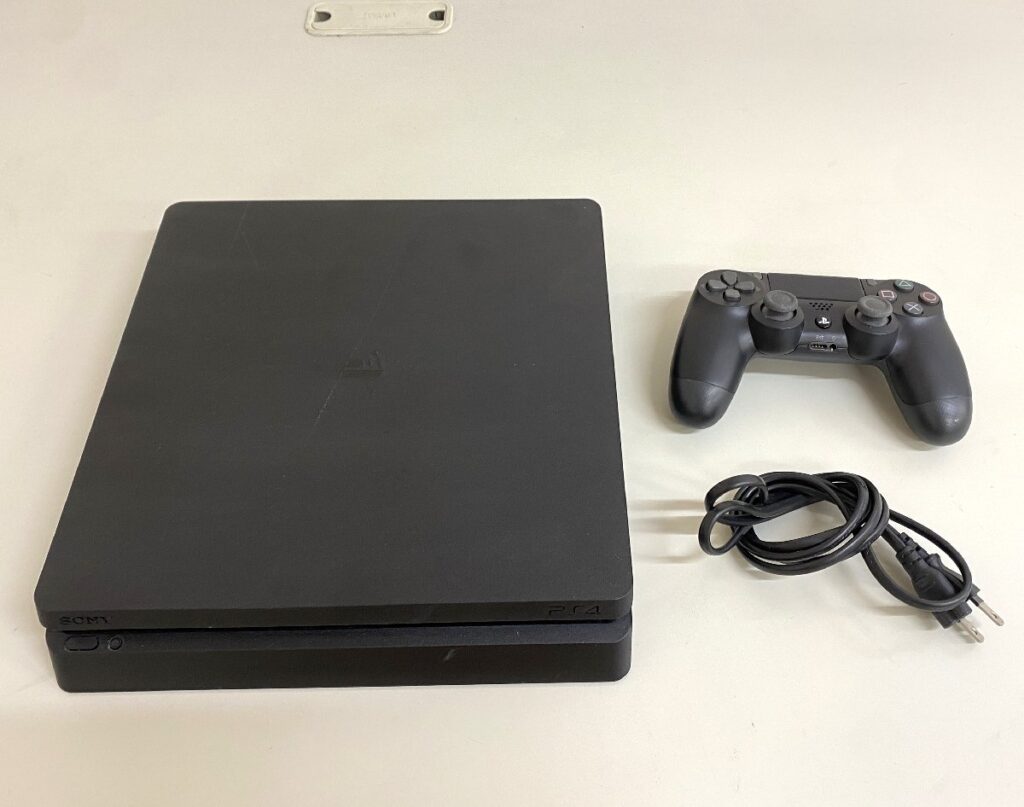 SONY ソニー PlayStation4 PS4 CUH-2100B ジェットブラック ゲーム機 本体 初期化・簡易動作確認済み