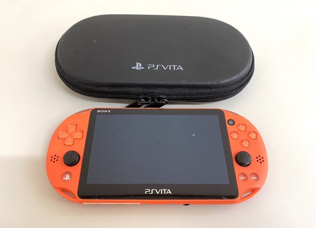 SONY ソニー PlayStation PSvita PCH-2000 ネオンオレンジ ゲーム機 本体 初期化・簡易動作確認済み