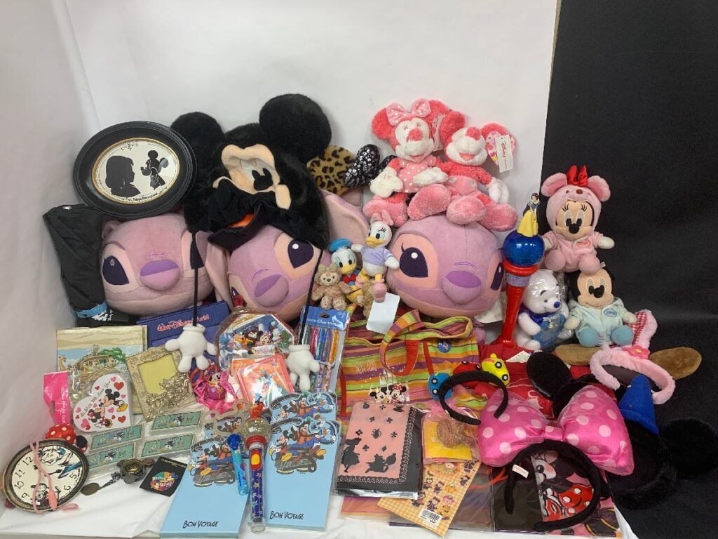 大量 ディズニーグッズいろいろまとめて お土産いろいろ ぬいぐるみ/折り畳み傘/バック/ペン/メモ帳/フレームなど