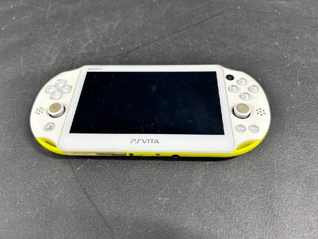SONY ソニー PCH-2000 PlayStationVita Li-ion SDカード付き 初期化済み 動作確認済み