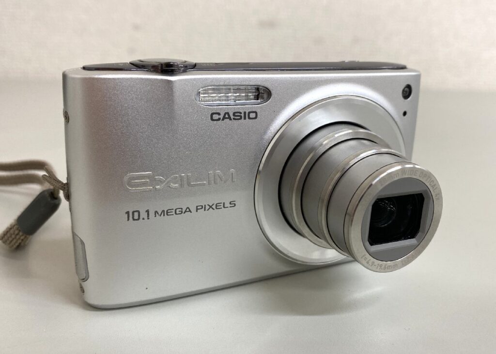 CASIO カシオ EXILIM エクシリム EX-Z300 シルバー デジタルカメラ デジカメ 簡易動作確認済み