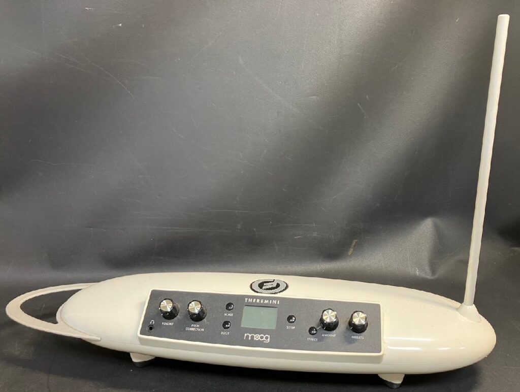 moog モーグ ICES-003 Class B THEREMINI テルミン型シンセサイザー 本体のみ コード欠品 動作未確認