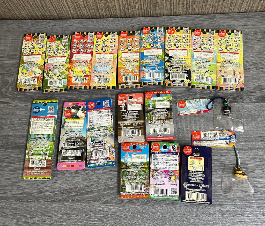 Sanrio サンリオ HELLO KITTY ハローキティ ご当地ストラップ 根付け 19点