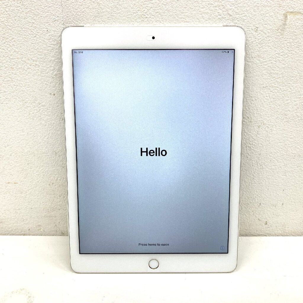 Apple iPad Air2 16GB MGH72J/A A1567 判定＝KDDI 〇 シルバー 初期化済み 簡易動作確認済み