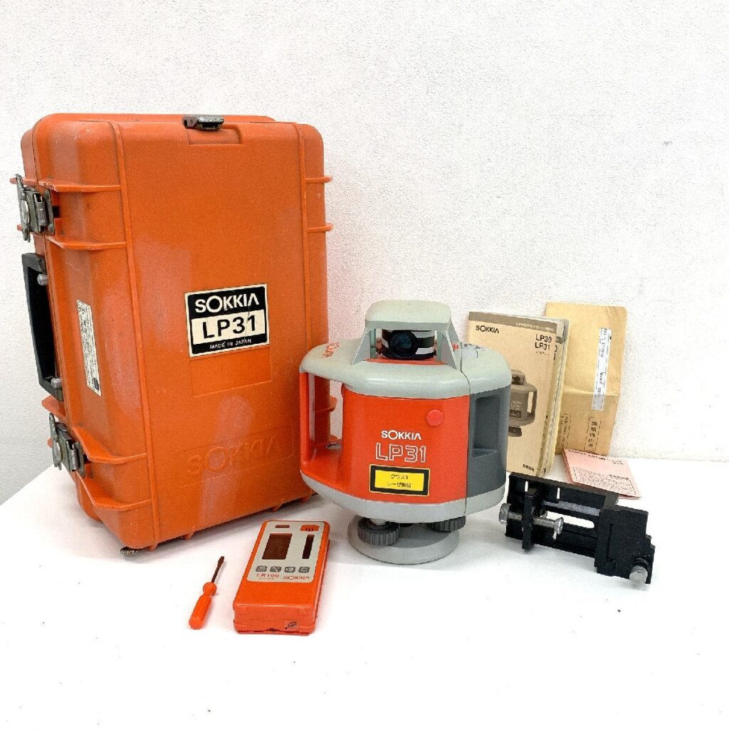 SOKKIA ソキア レベルプレーナ LP31 クラス1レーザ製品 測量器 LR100 通電確認済み