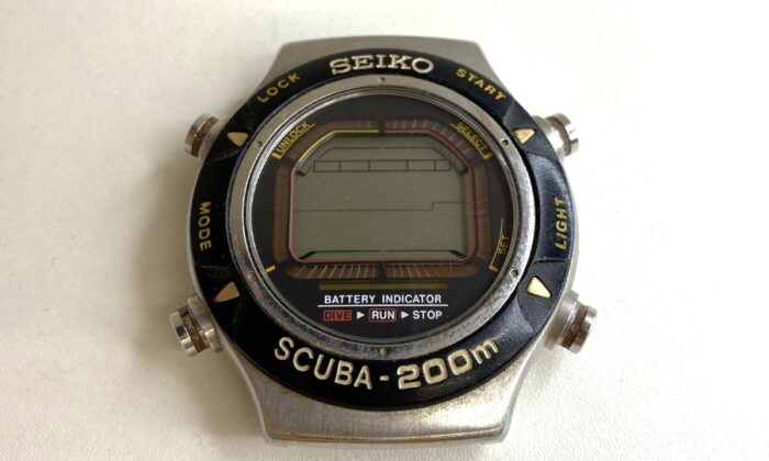 イヴサンローラン 4625-E67790 クォーツ 腕時計 メンズの買取