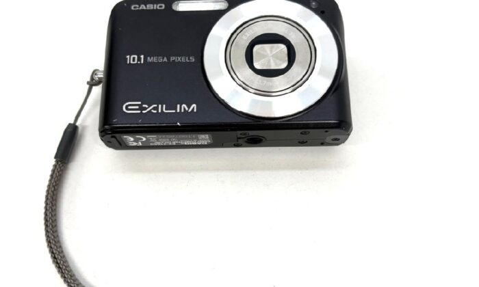 Panasonic コンパクトデジタルカメラ Amazon | パナソニック デジタルカメラ LUMIX FX77 スエード