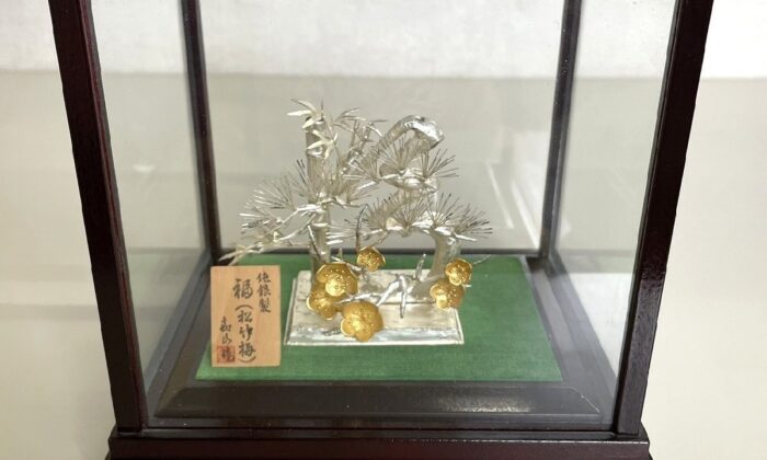 ヴィンテージ ガラスと金属の工芸品 銀製 ヨット シルバー 985 SILVER 金属工芸 置物 ガラスケース
