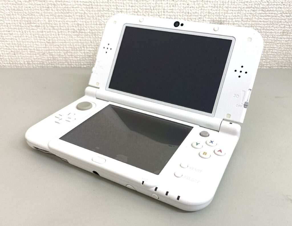 Nintendo NEW 3DSLL 本体 ホワイト RED-001 任天堂 ニンテンドー ゲーム機