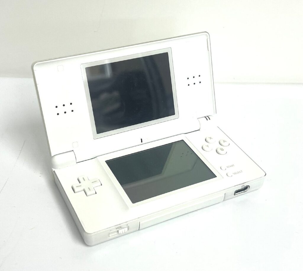 Nintendo 任天堂 DS lite USG-001 FINAL FANTASY ファイナルファンタジー Ring OF Fates リング・オブ・フェイト