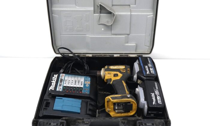 ハセガワ伸縮ハシゴ　ピックアップラダーHP-38 箱、取り扱い説明書付き ハセガワ伸縮ハシゴ ピックアップラダーHP-38 箱、取り扱い説明