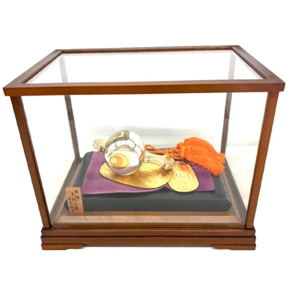 銀製 小槌 小判 金属工芸 銀細工 シルバー ガラスケース付き 置物