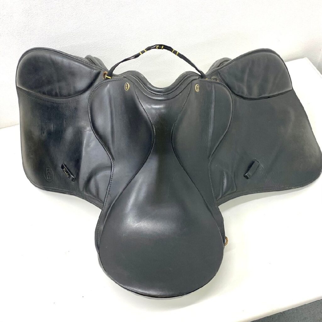 HARRISON BROWN Windsor WALSALL-ENGLAND BS6635 ハリソンブラウン ウィンザー 16 1/2 M 馬具 乗馬鞍 腹帯