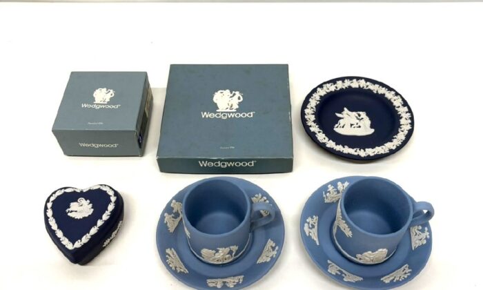 WEDGWOOD ウェッジウッド ホリデイオーナメント カップ＆ソーサー