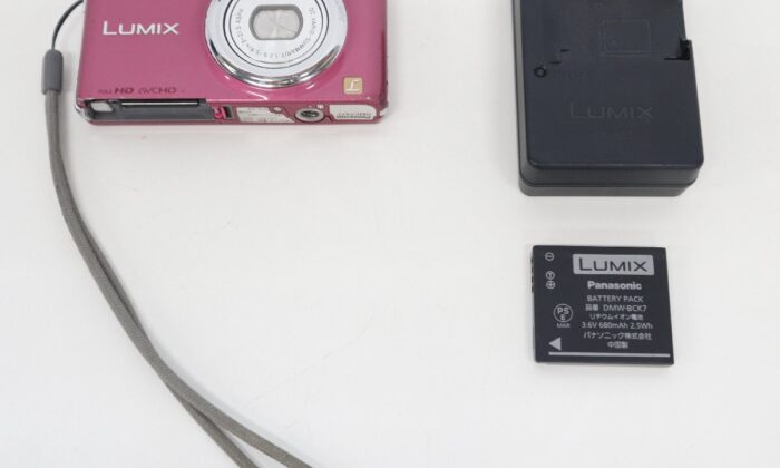 CASIO カシオ EXILIM 7.2 MEGA PIXELS EX-Z77 デジタルカメラ