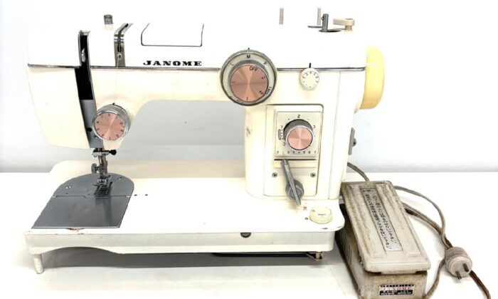 希少 アンティーク レトロ 骨董品 足踏みミシン ブラザー BROTHER brother 足踏みミシン AB 167214 JA 1 アンティーク 革紐 昭和レトロ