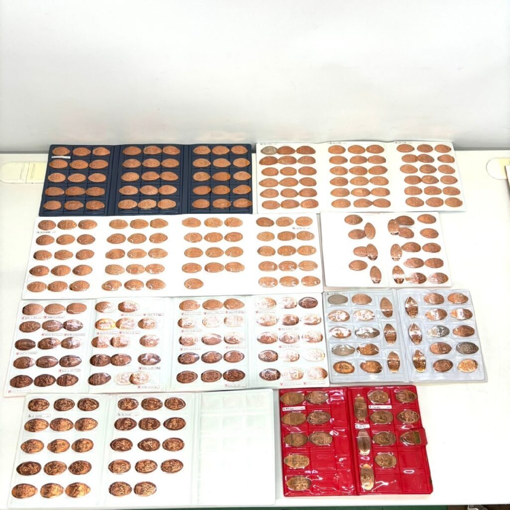 Disney ユニバーサルスタジオジャパン スーベニアメダル まとめ ブック付き ディズニー ユニバ USJ