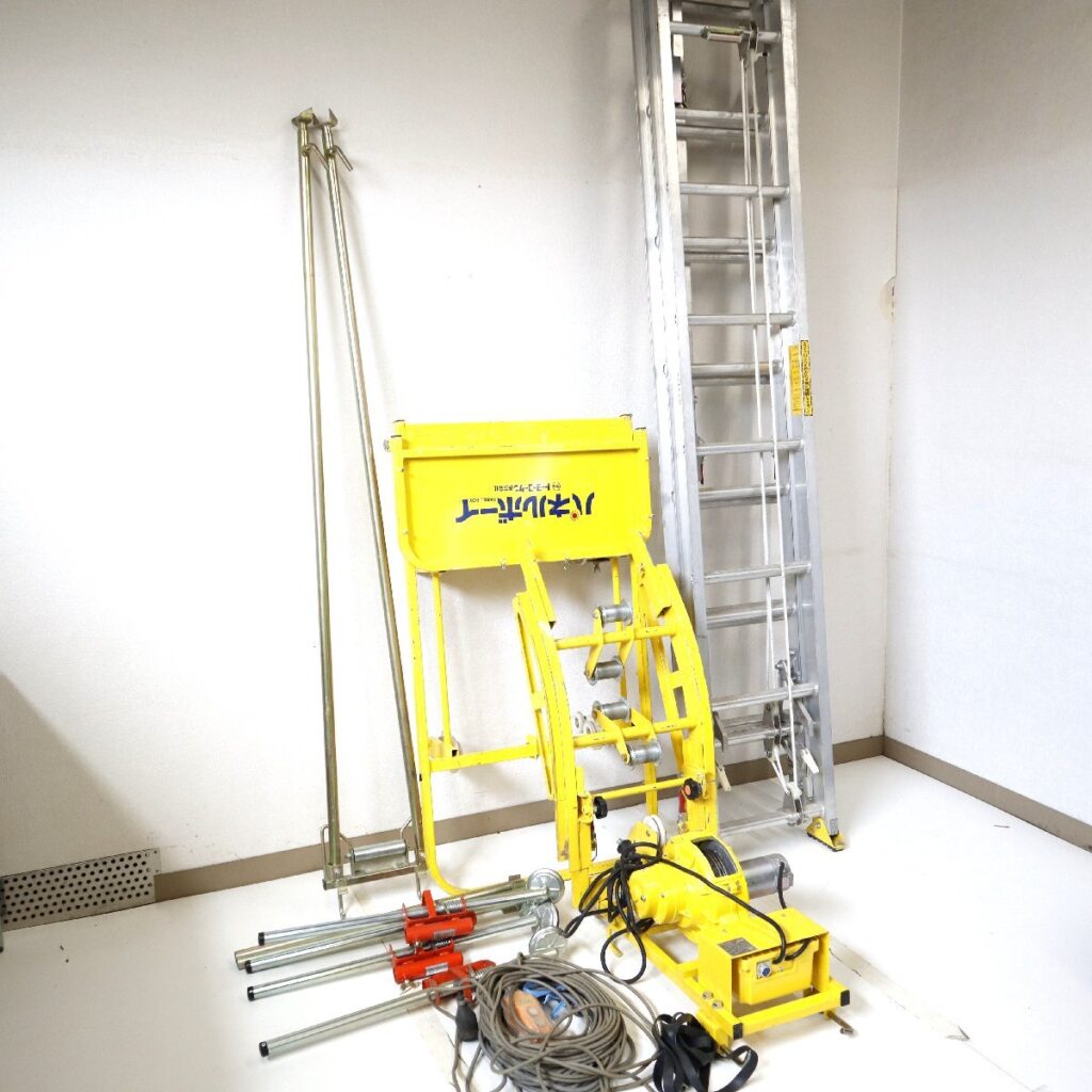 トーヨーコーケン ソーラーパネル施工用リフト パネルボーイ MZ4 荷揚機