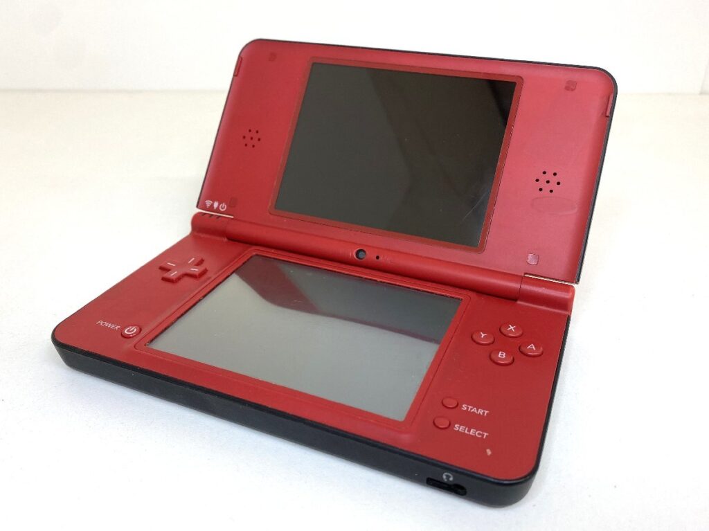 Nintendo DSiLL 本体 UTL-001 スーパーマリオ25周年モデル 任天堂 ニンテンドー ゲーム機