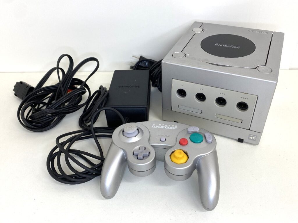Nintendo GAMECUBE 本体 DOL-001 シルバー 任天堂 ゲームキューブ GC ゲーム機