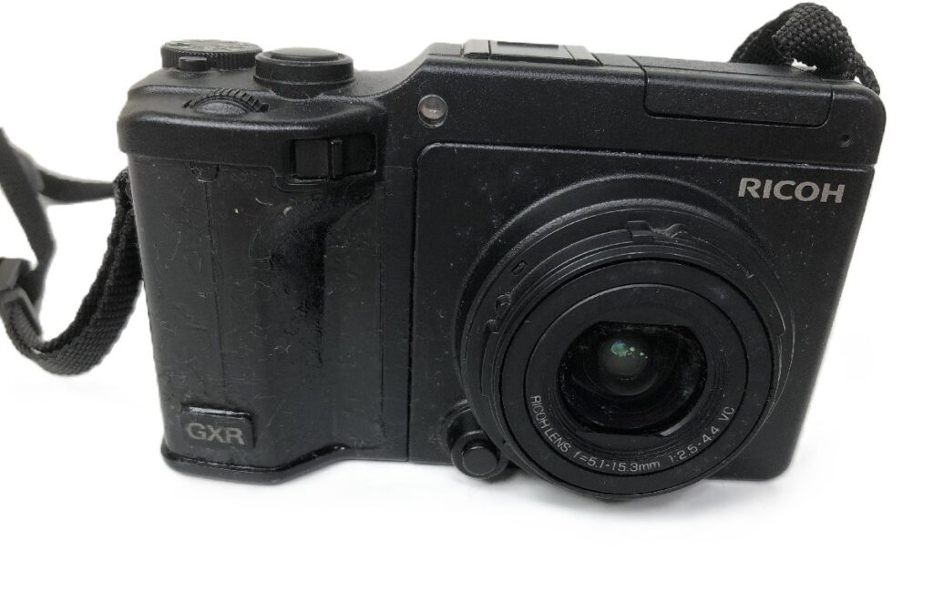 RICOH GXR RICOH LENS S10 24-72mm F2.5-4.4 VC リコー コンパクトデジタルカメラ