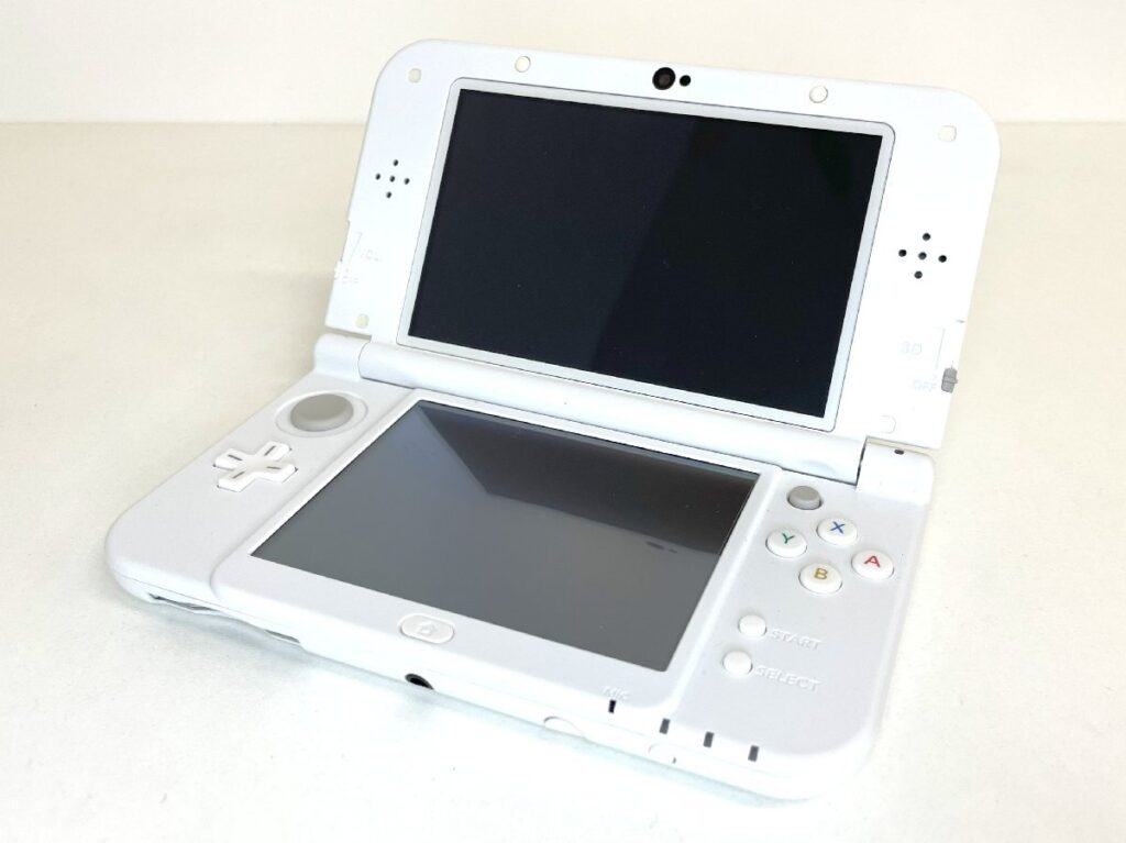 Nintendo NEW 3DSLL 本体 ホワイト RED-001 任天堂 ニンテンドー ゲーム機