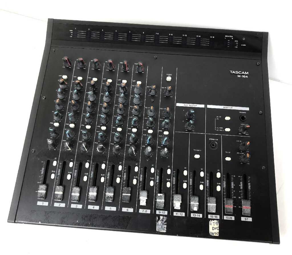 TASCAM M-164 タスカム チャンネルミキサー