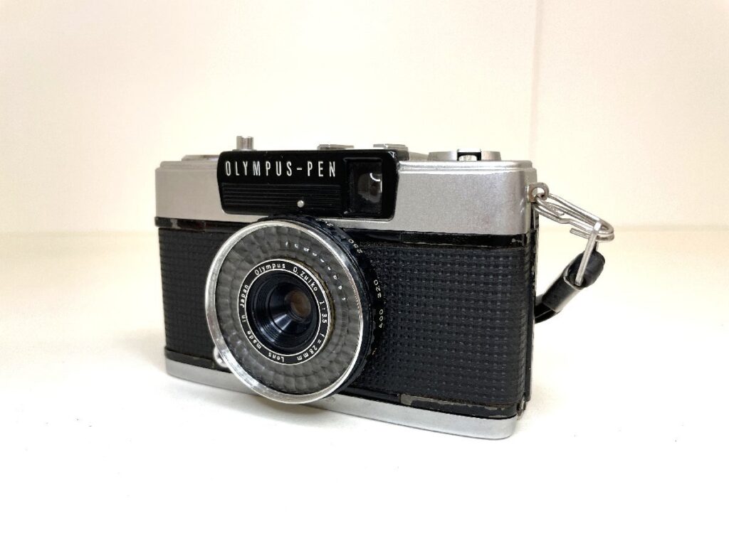 OLYMPUS-PEN EE-3 Olympus D.Zuiko 1:3.5 f=28mm オリンパスペン フィルムカメラ